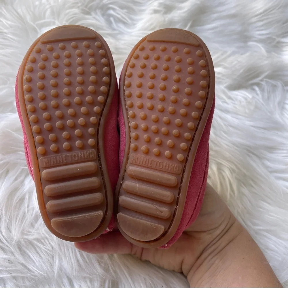 MINNETONKA Child’s Thunderbird II Hot Pink moccasins